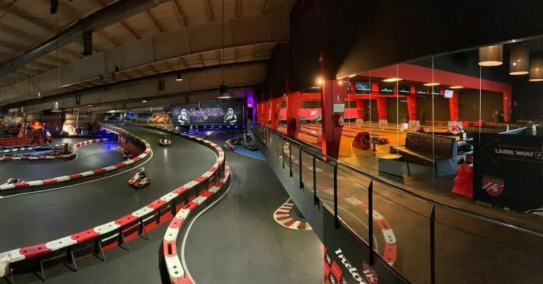 Indoor karting