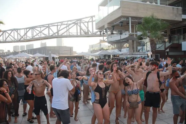 Pool party barcelona