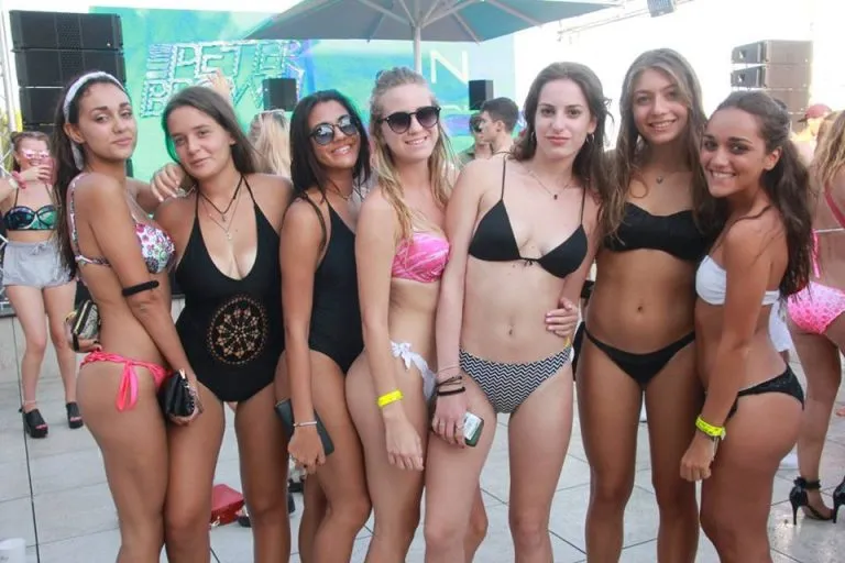 Pool party barcelona