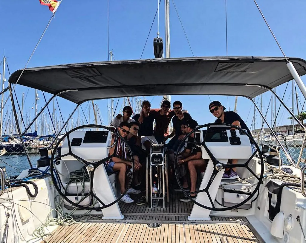 Private sailing tour