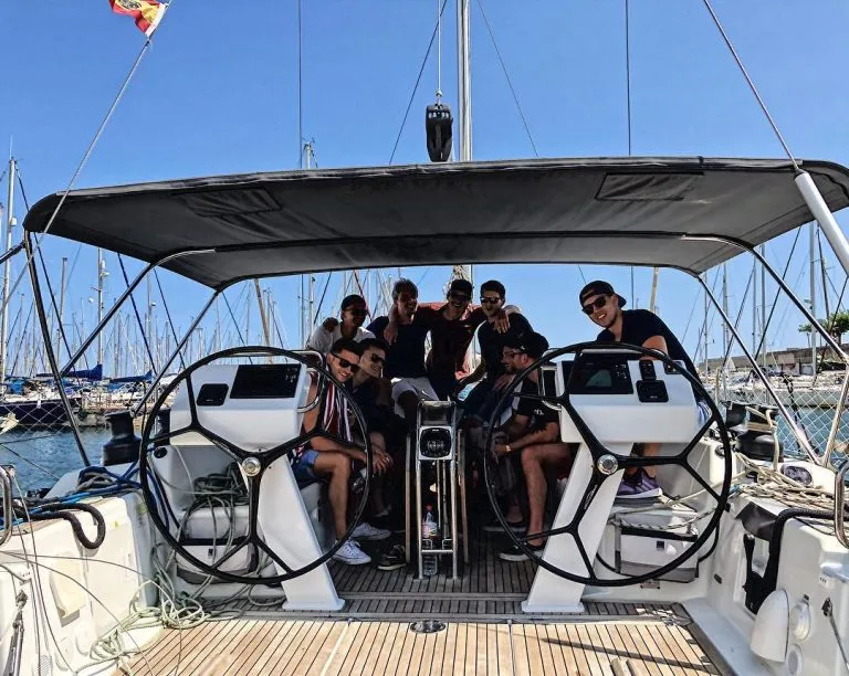 Private sailing tour